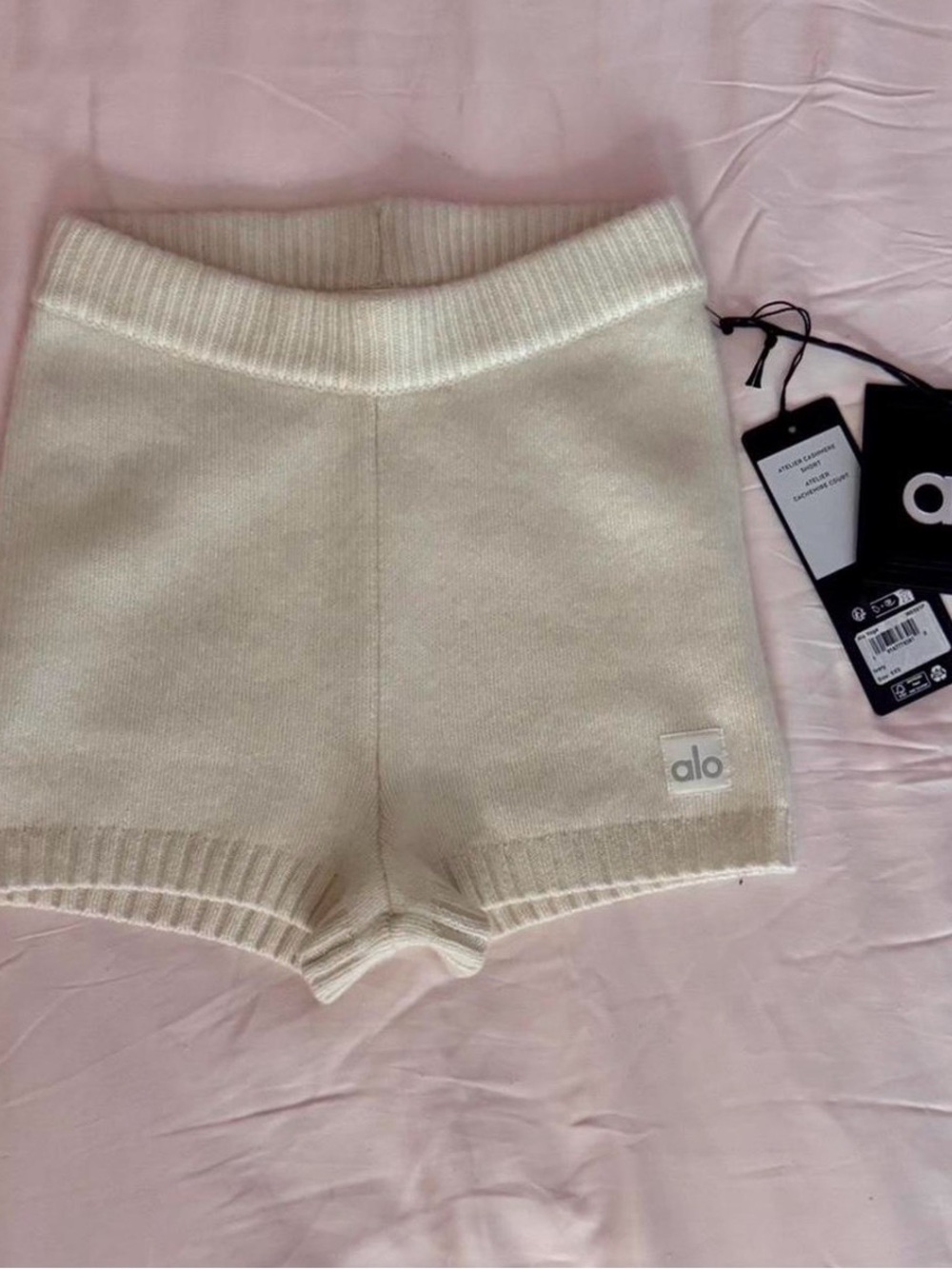 ALO 100% cashmere embrace shorts in